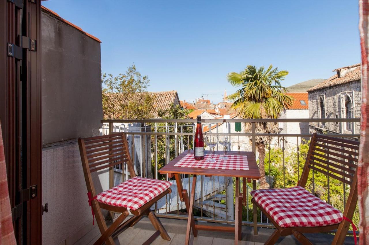 Apartman Dijana Lägenhet Trogir Exteriör bild