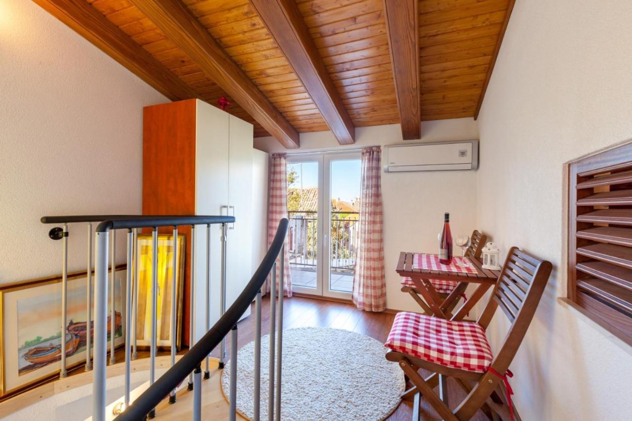 Apartman Dijana Lägenhet Trogir Exteriör bild